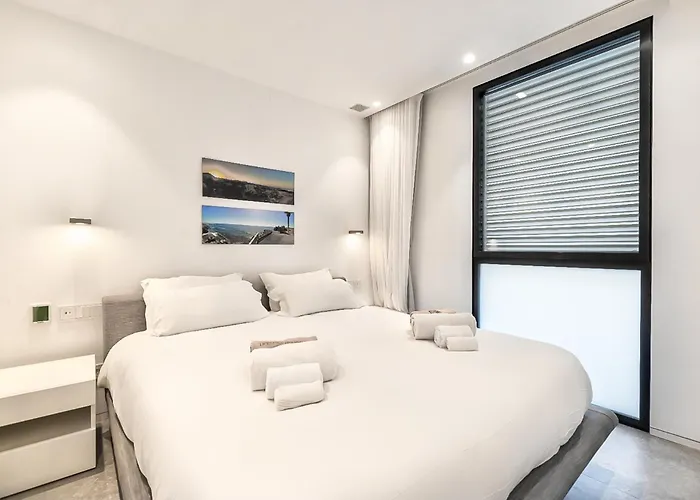 Infinity 1-7 Luxe Sea View 2b Palm-mar