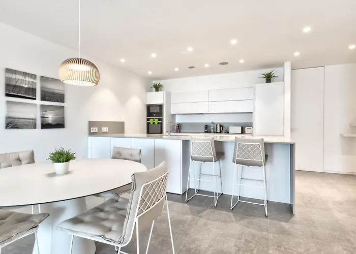 Infinity 1-7 Luxe Sea View 2b *